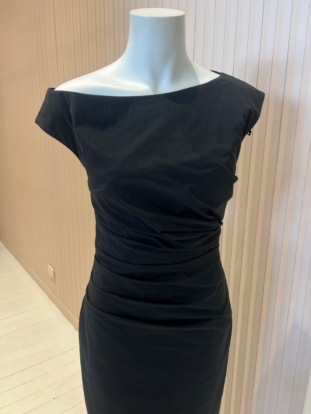 Campbell Off Shoulder Maxi Dress - Black