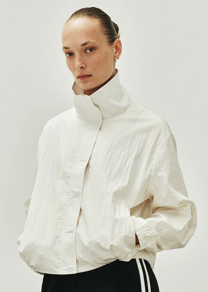 Universal Jacket - Whisper White