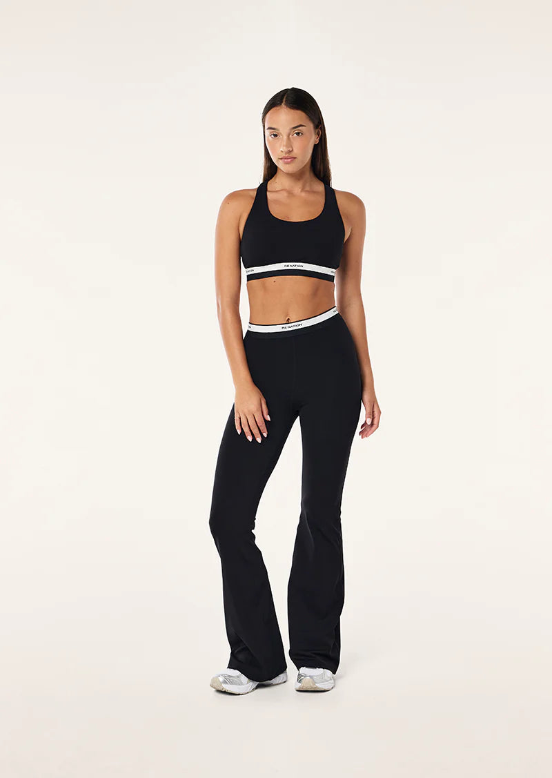 Avant Sports Bra - Black w/ Whisper White