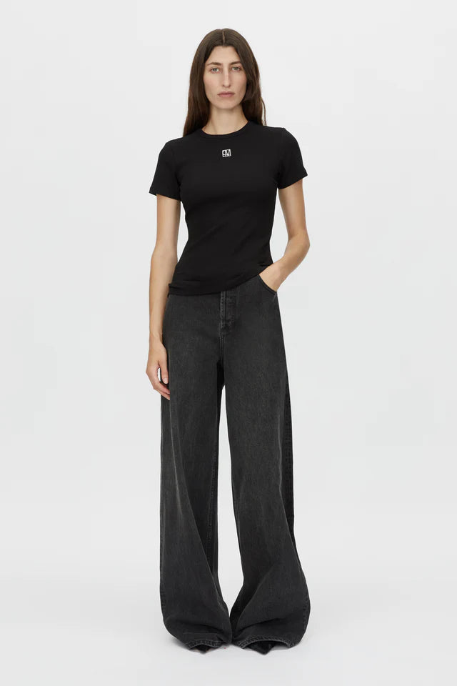 Nora Fitted Tee - Black