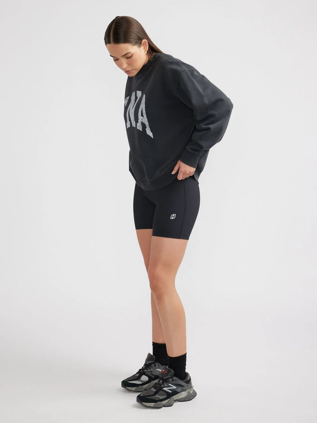 Lilly Oversized Sweater Collegiate - Vintage Black