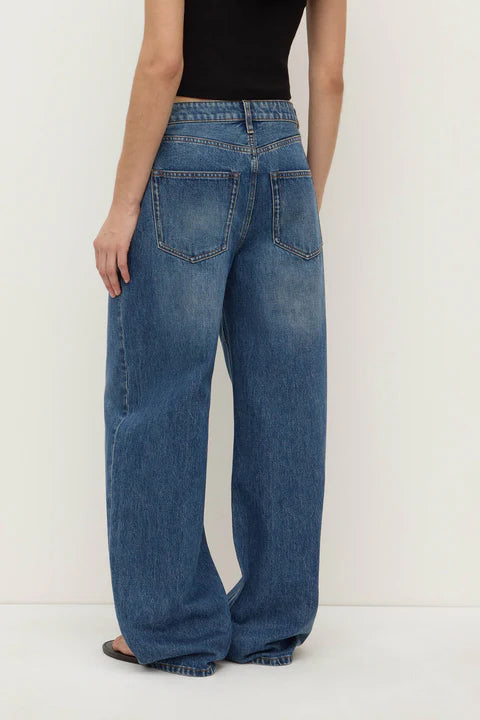 Low Curve Mid Rise Jean - Mid Blue