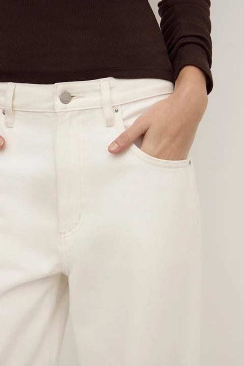 Low Curve Mid Rise Jean - Vintage White