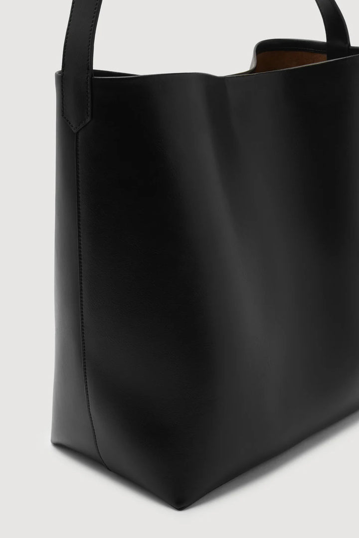 Nova Leather Shoulder Bag - Black
