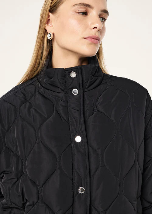 Surge Quilt Jacket - Black