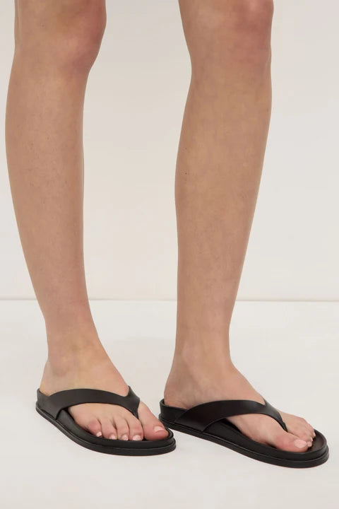 Mela Leather Thong - Black