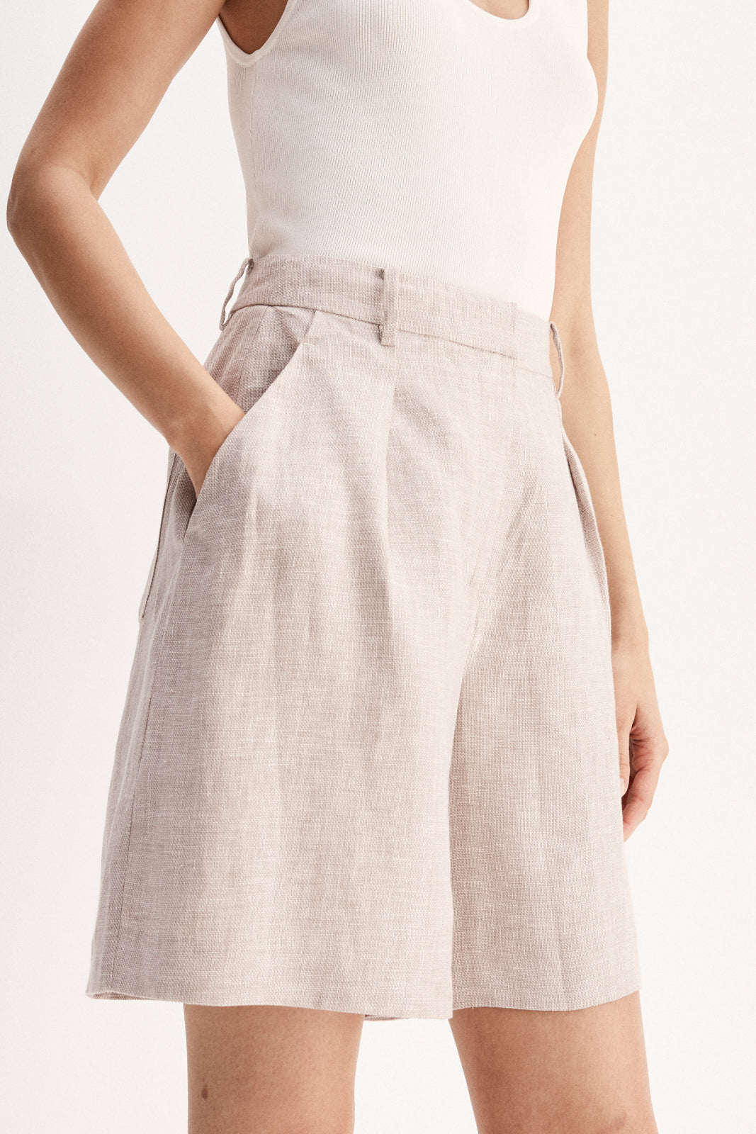 Harlow Short - Natural