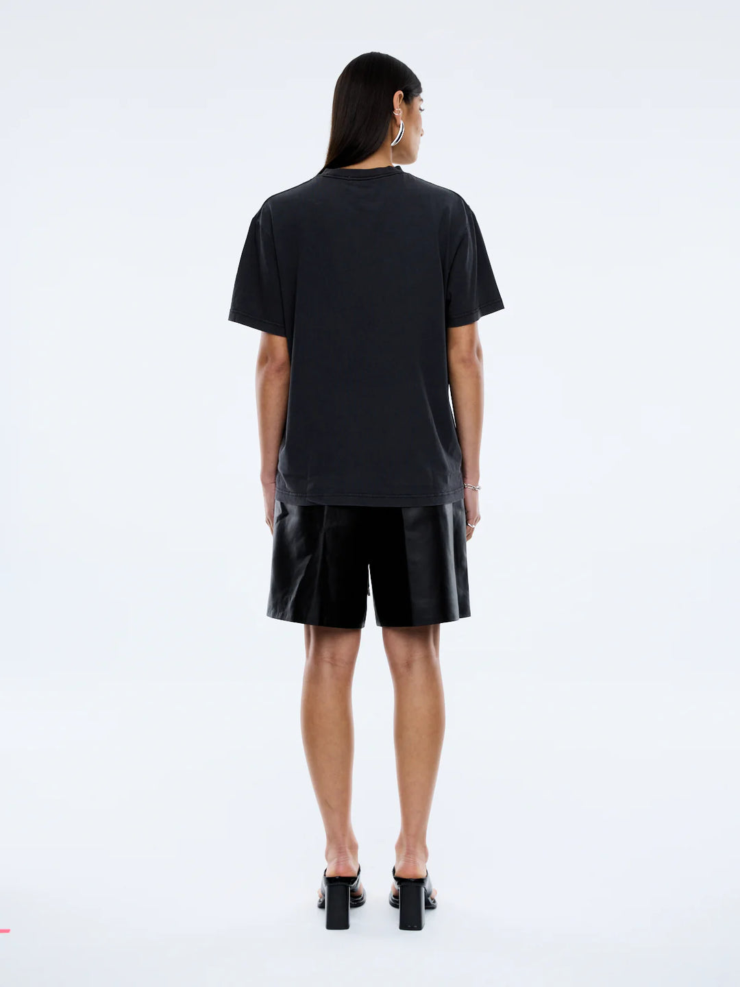 Crawling Leopard Tee - Vintage Black