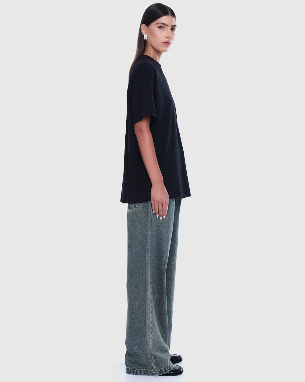 Ivy Relaxed Tee - Black/EP Studios