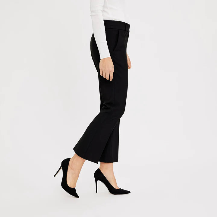 Clara 285 Flared Crop Pant - Black Glow