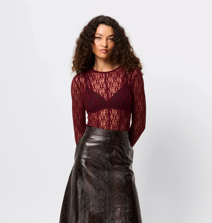 Close to You Top - Bordeaux