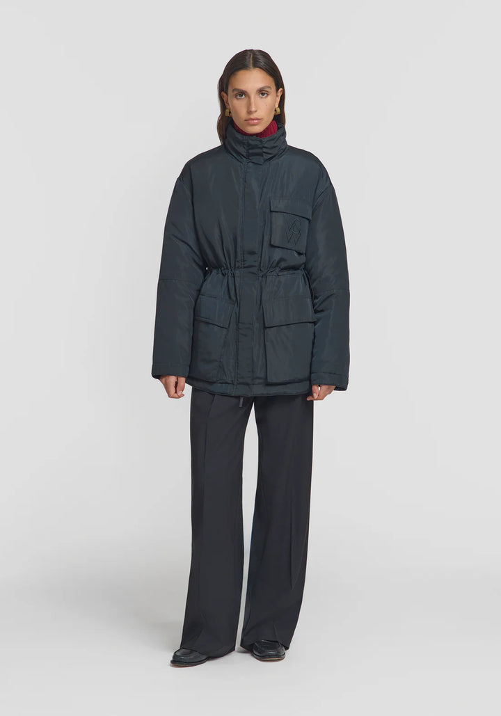 Aerodynamic Reversible Puffer - Black