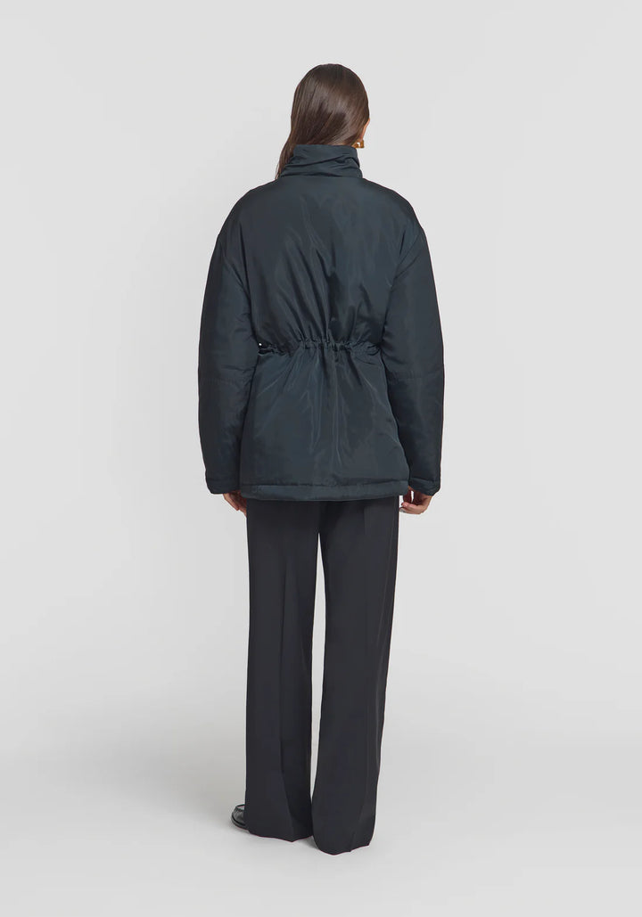 Aerodynamic Reversible Puffer - Black