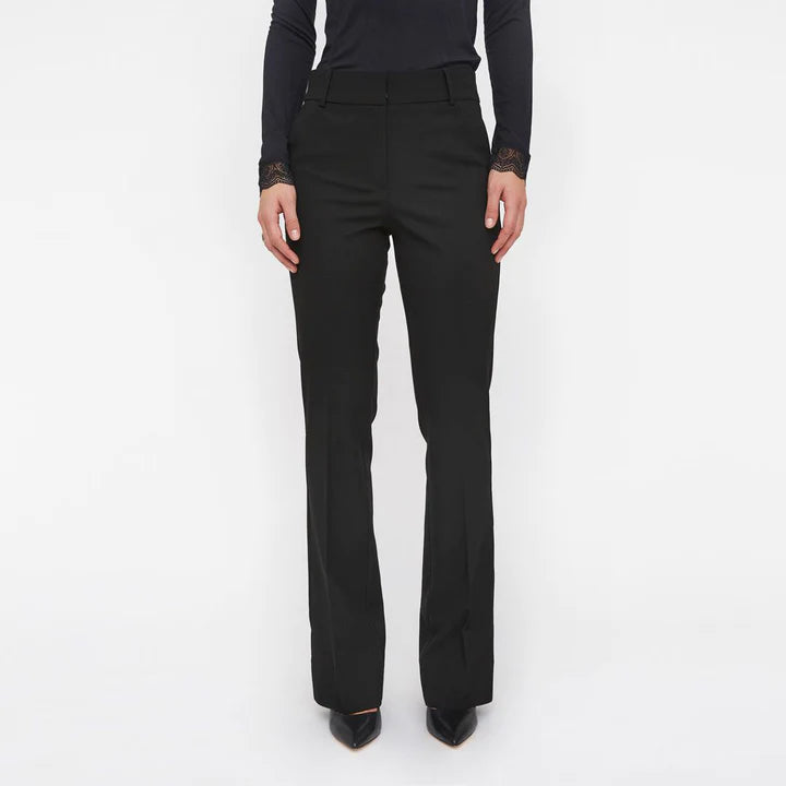 Clara 285 Flared Pant - Black Glow