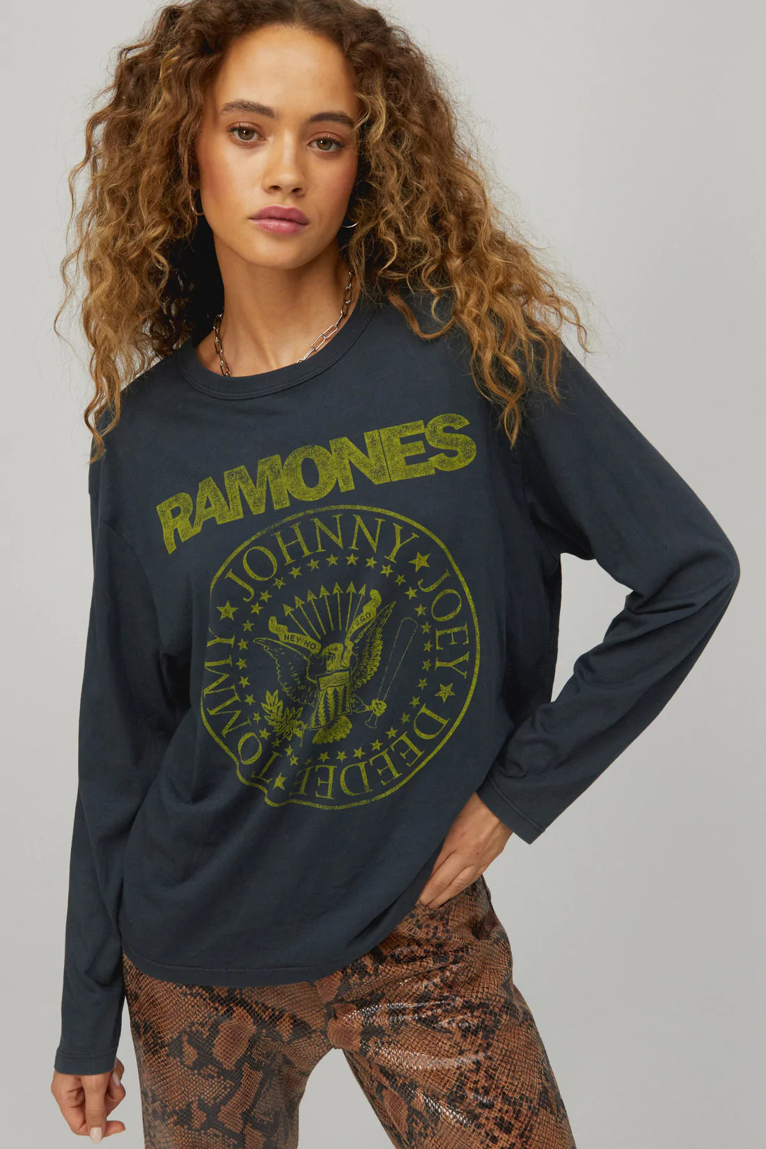 Ramones Crest Crew LS - Vintage Black